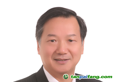 周宏春   國務(wù)院發(fā)展研究中心研究員、副巡視員，國務(wù)院特殊津貼獲得者;從事資源、環(huán)境、可持續(xù)發(fā)展等領(lǐng)域的產(chǎn)業(yè)和政策研究 