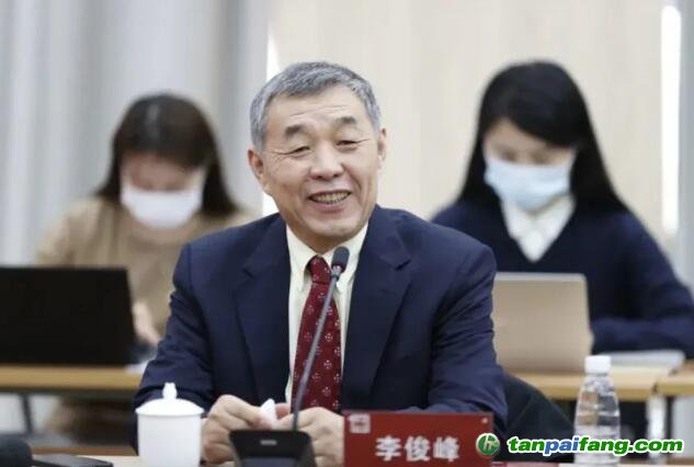 氣候?qū)＜遥禾贾泻湍繕?biāo)將深刻影響未來全球產(chǎn)業(yè)鏈的重組、重構(gòu)